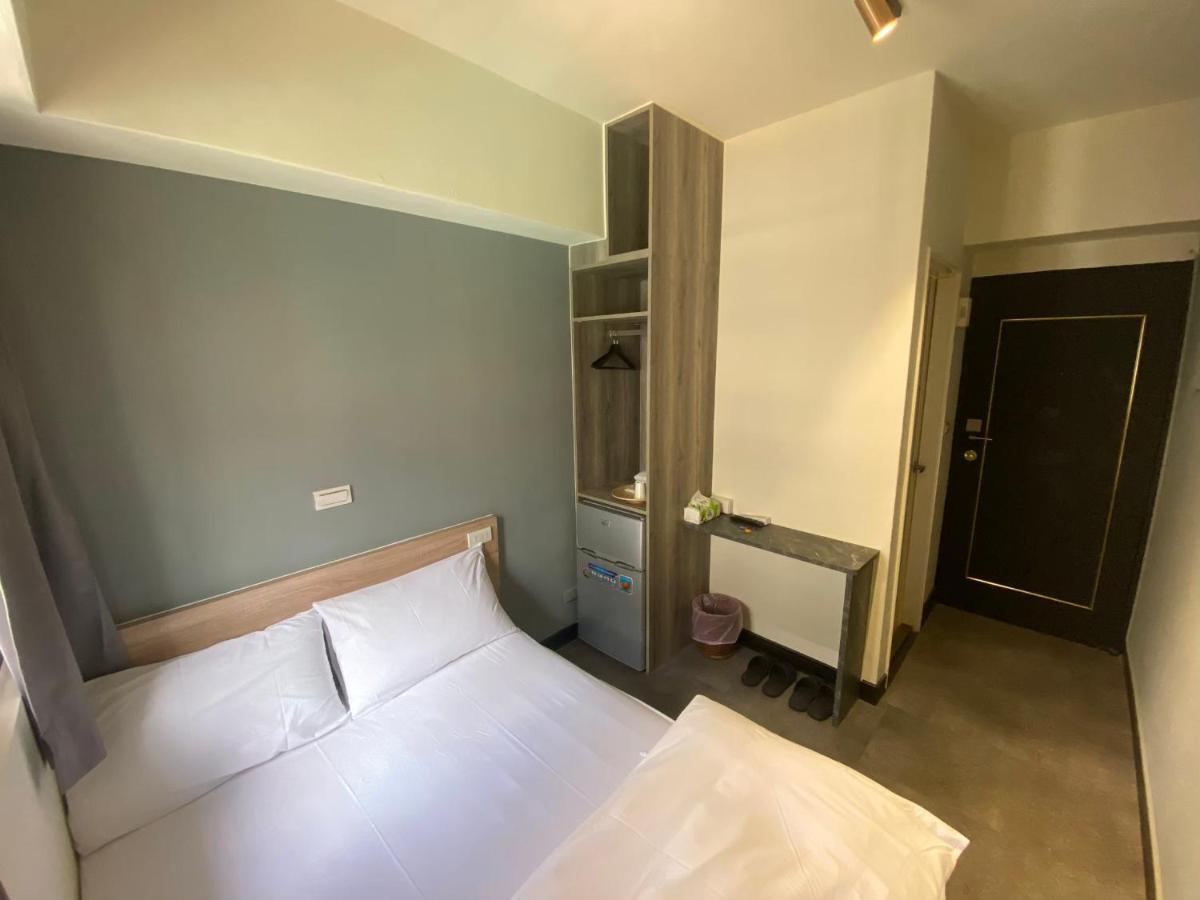 Fengjia Gift Box Homestay Đài Trung Ngoại thất bức ảnh