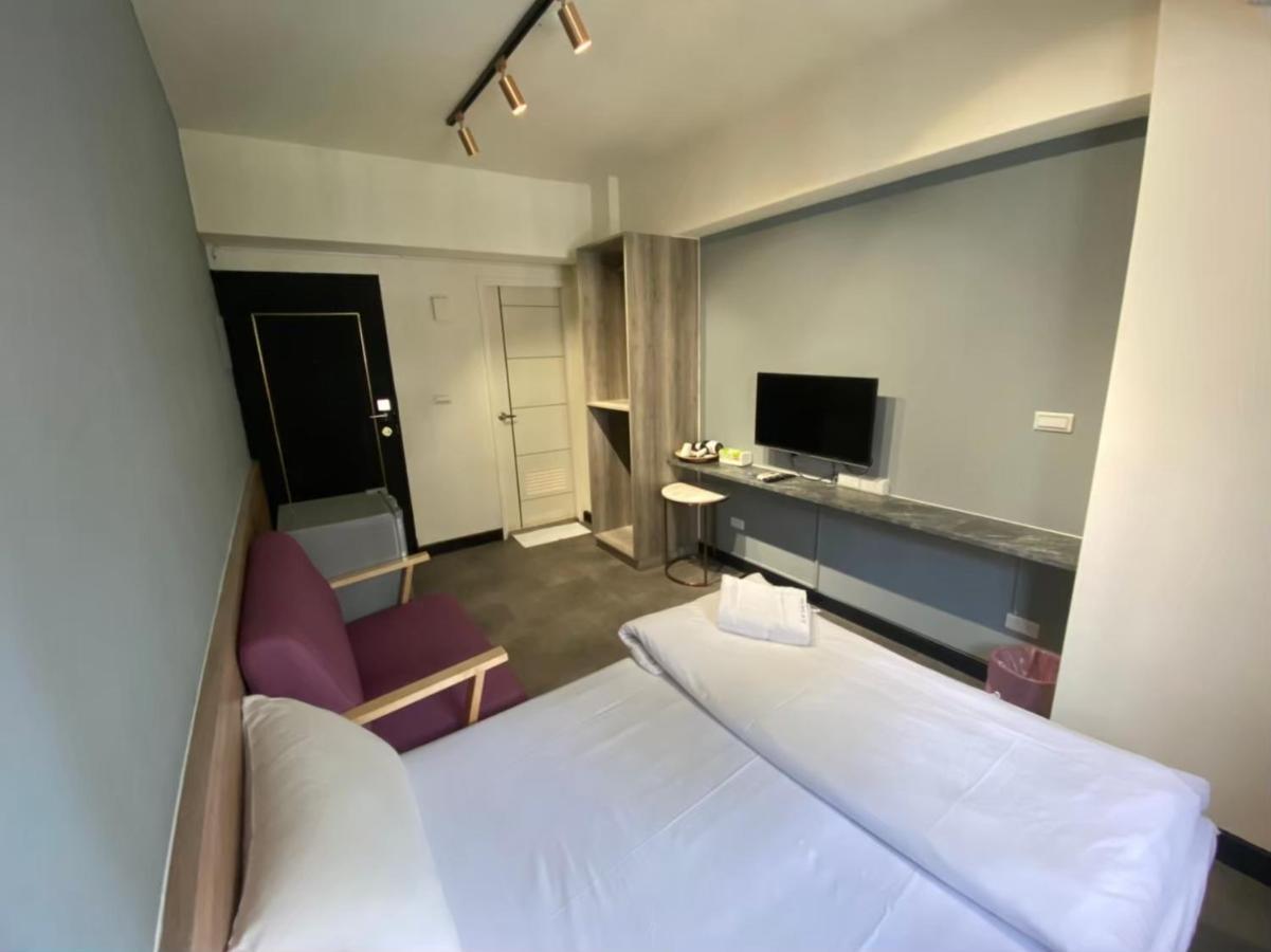 Fengjia Gift Box Homestay Đài Trung Ngoại thất bức ảnh