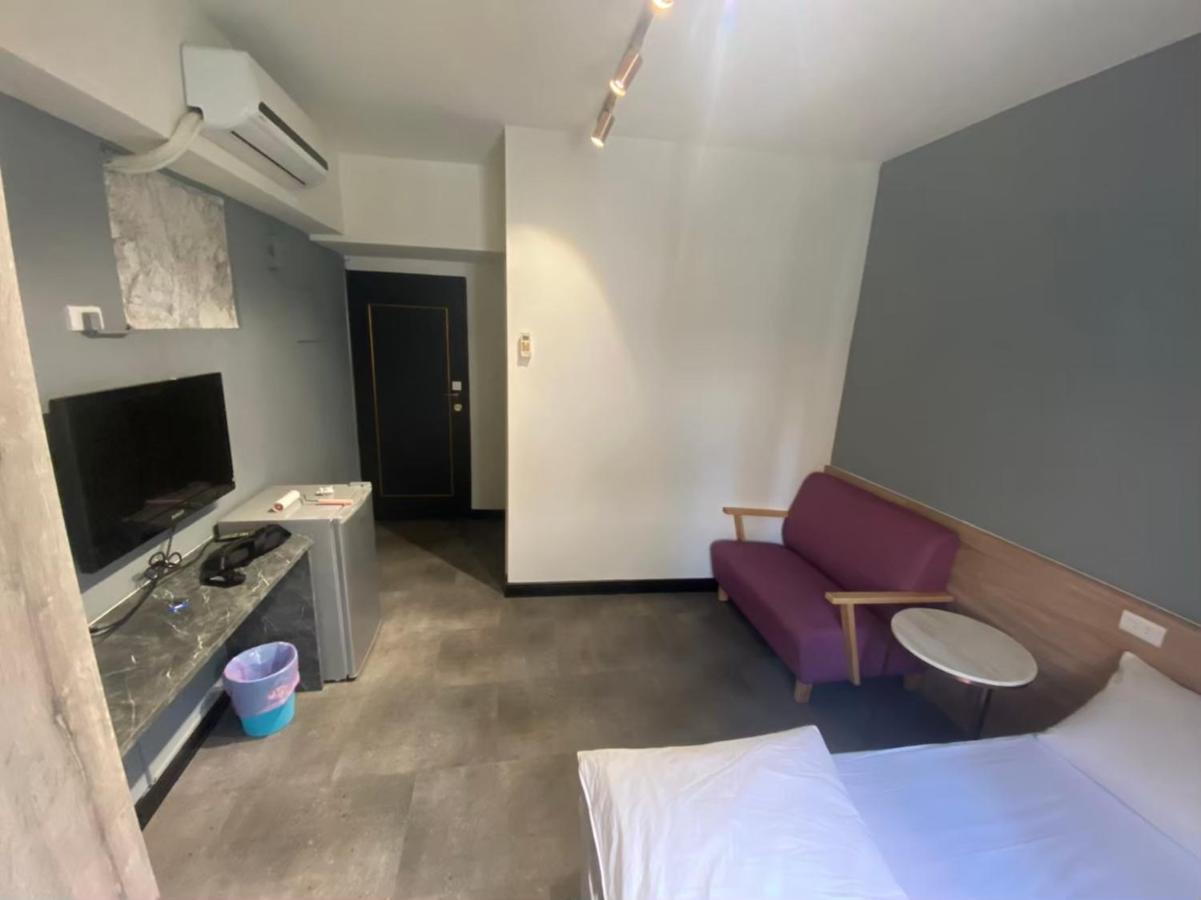 Fengjia Gift Box Homestay Đài Trung Ngoại thất bức ảnh