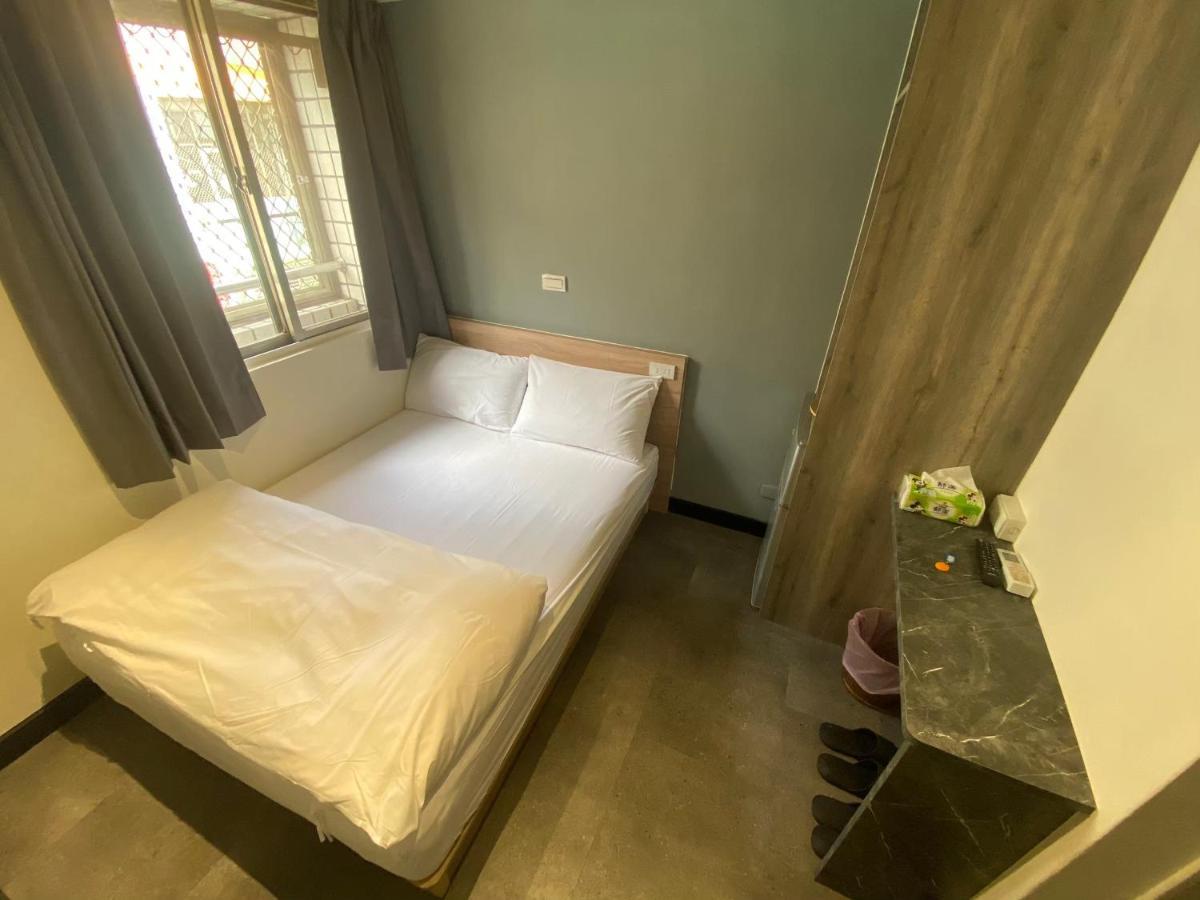 Fengjia Gift Box Homestay Đài Trung Ngoại thất bức ảnh