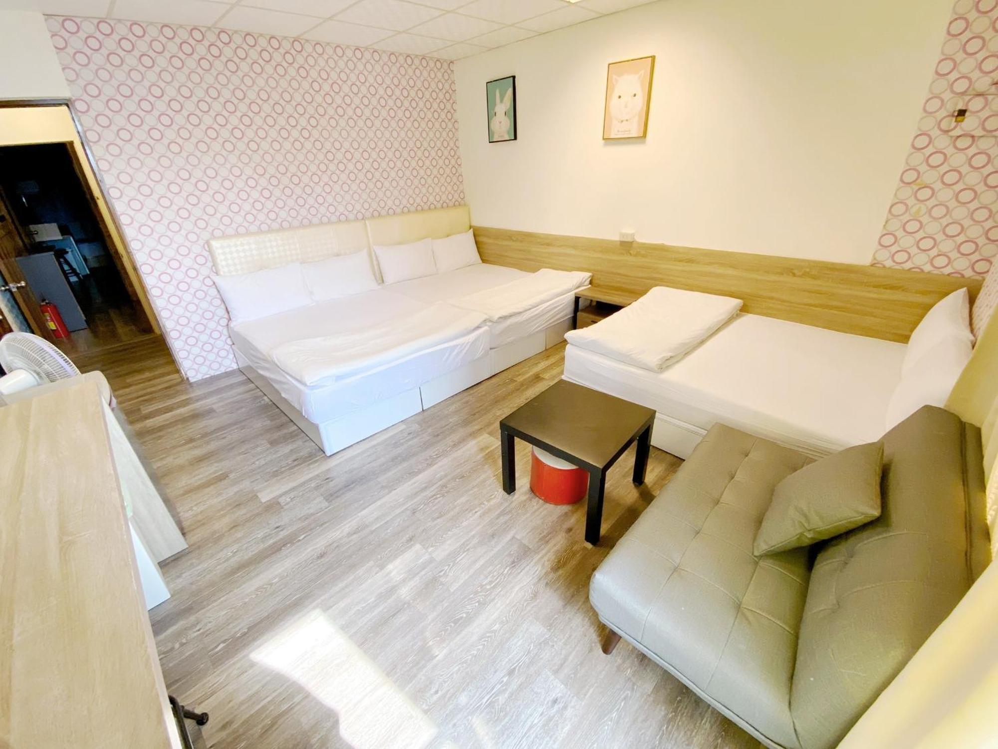 Fengjia Gift Box Homestay Đài Trung Ngoại thất bức ảnh