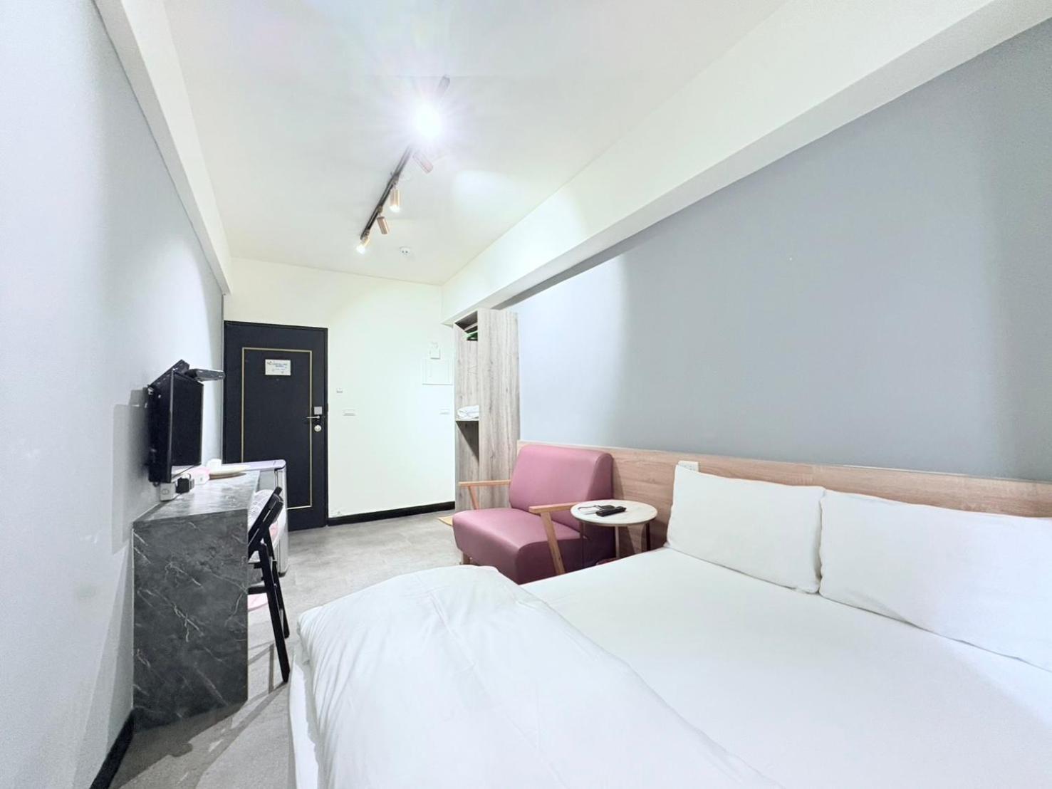 Fengjia Gift Box Homestay Đài Trung Ngoại thất bức ảnh