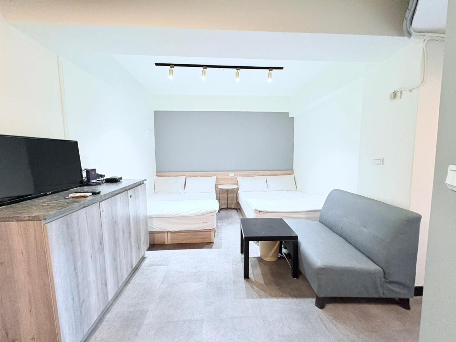 Fengjia Gift Box Homestay Đài Trung Ngoại thất bức ảnh